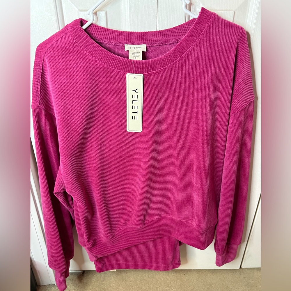 NWT Yelete Ribbed Long Sleeve Top and Flared Pant Set - size small